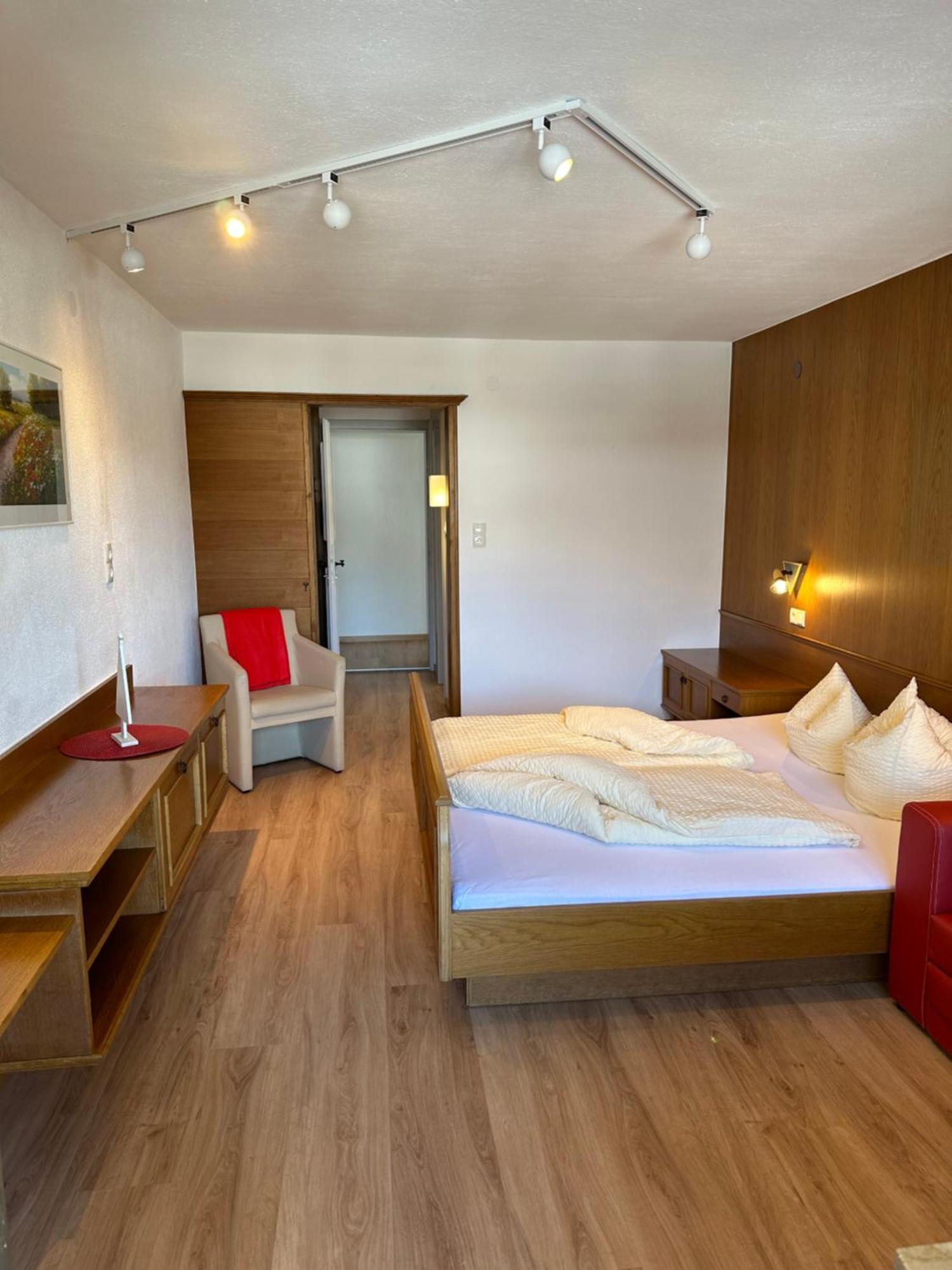 Appartements Dobler - S'Zischgn Arzl im Pitztal Esterno foto