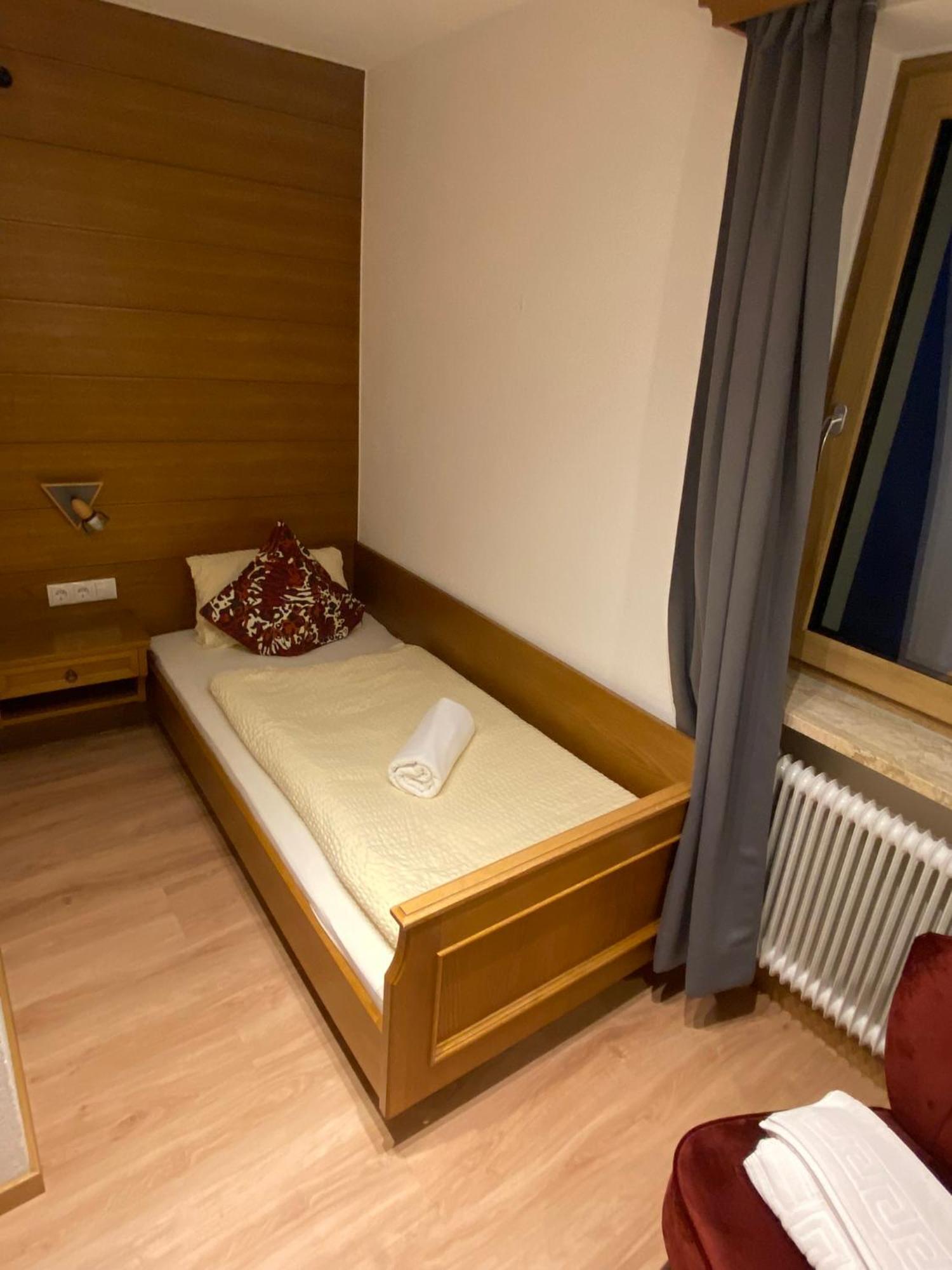 Appartements Dobler - S'Zischgn Arzl im Pitztal Esterno foto